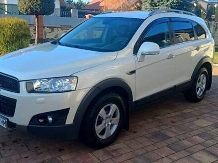 Белый Шевроле Каптива, объемом двигателя 2.23 л и пробегом 205 тыс. км за 11900 $, фото 1 на Automoto.ua