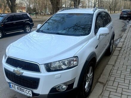 Белый Шевроле Каптива, объемом двигателя 2.2 л и пробегом 210 тыс. км за 11500 $, фото 1 на Automoto.ua