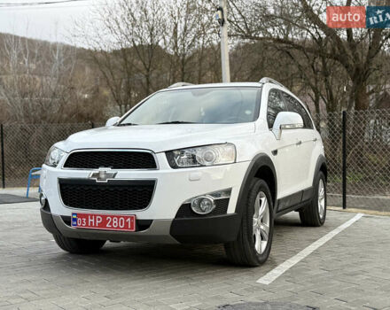 Белый Шевроле Каптива, объемом двигателя 2.2 л и пробегом 200 тыс. км за 12000 $, фото 1 на Automoto.ua