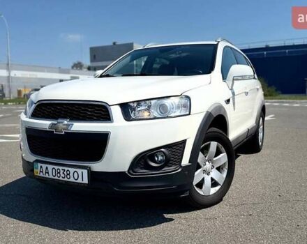 Белый Шевроле Каптива, объемом двигателя 2.38 л и пробегом 167 тыс. км за 11000 $, фото 1 на Automoto.ua