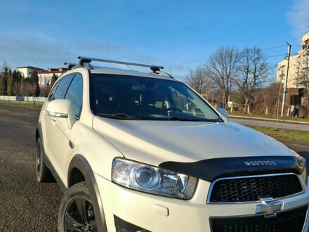 Белый Шевроле Каптива, объемом двигателя 2.23 л и пробегом 223 тыс. км за 10299 $, фото 1 на Automoto.ua