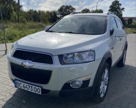 Белый Шевроле Каптива, объемом двигателя 2.2 л и пробегом 230 тыс. км за 10800 $, фото 1 на Automoto.ua