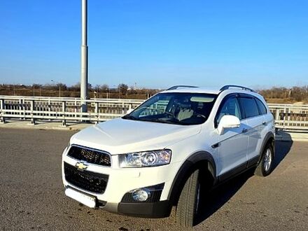 Белый Шевроле Каптива, объемом двигателя 2.2 л и пробегом 221 тыс. км за 11500 $, фото 1 на Automoto.ua