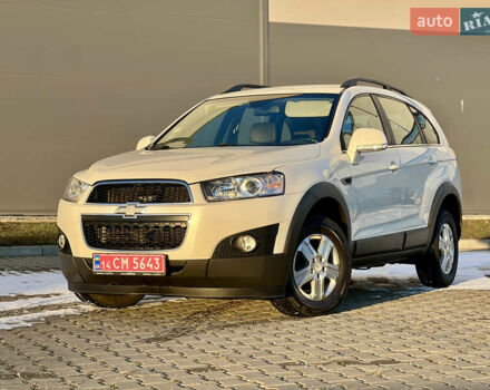 Белый Шевроле Каптива, объемом двигателя 2.2 л и пробегом 247 тыс. км за 10250 $, фото 1 на Automoto.ua