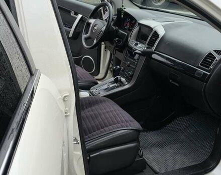 Белый Шевроле Каптива, объемом двигателя 2.23 л и пробегом 173 тыс. км за 10500 $, фото 1 на Automoto.ua