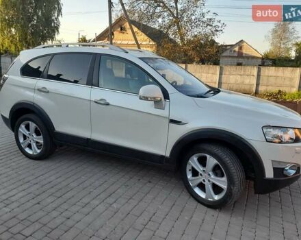 Білий Шевроле Каптіва, об'ємом двигуна 2.2 л та пробігом 254 тис. км за 9500 $, фото 1 на Automoto.ua