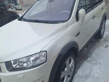 Білий Шевроле Каптіва, об'ємом двигуна 2.2 л та пробігом 177 тис. км за 10700 $, фото 1 на Automoto.ua