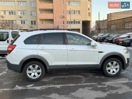 Белый Шевроле Каптива, объемом двигателя 2.38 л и пробегом 172 тыс. км за 11500 $, фото 1 на Automoto.ua