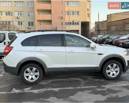 Шевроле Каптива 2013 в Киеве на Automoto.ua Белый Шевроле Каптива, объемом двигателя 2.38 л и пробегом 172 тыс. км за 11500 $, фото 1 на Automoto.ua