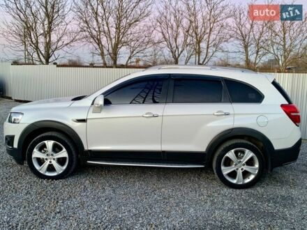 Белый Шевроле Каптива, объемом двигателя 2.2 л и пробегом 102 тыс. км за 12400 $, фото 1 на Automoto.ua