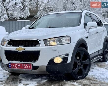 Белый Шевроле Каптива, объемом двигателя 2.2 л и пробегом 87 тыс. км за 12800 $, фото 1 на Automoto.ua