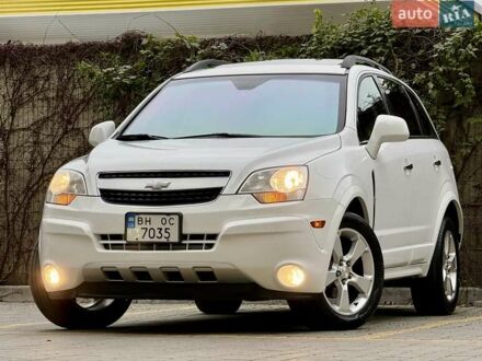 Белый Шевроле Каптива, объемом двигателя 2.4 л и пробегом 220 тыс. км за 7999 $, фото 1 на Automoto.ua