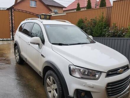 Белый Шевроле Каптива, объемом двигателя 2.23 л и пробегом 175 тыс. км за 17000 $, фото 1 на Automoto.ua