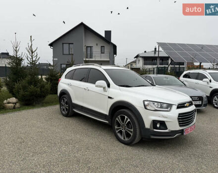 Білий Шевроле Каптіва, об'ємом двигуна 2 л та пробігом 180 тис. км за 13999 $, фото 1 на Automoto.ua