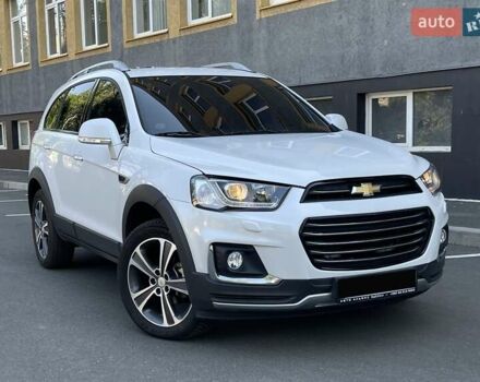 Білий Шевроле Каптіва, об'ємом двигуна 2 л та пробігом 73 тис. км за 17600 $, фото 1 на Automoto.ua