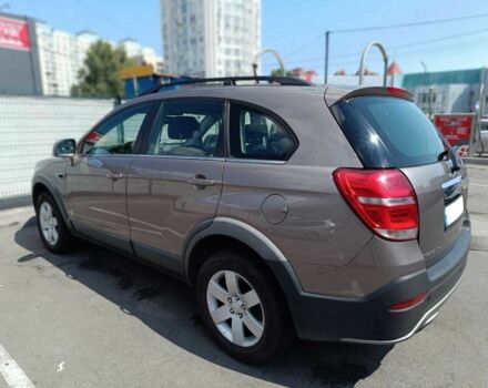 Бежевий Шевроле Каптіва, об'ємом двигуна 2.2 л та пробігом 100 тис. км за 18999 $, фото 1 на Automoto.ua