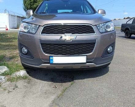 Бежевий Шевроле Каптіва, об'ємом двигуна 2.2 л та пробігом 100 тис. км за 18999 $, фото 4 на Automoto.ua