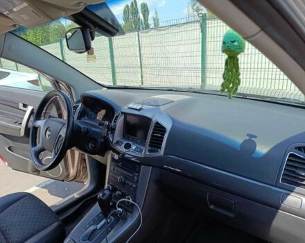 Бежевий Шевроле Каптіва, об'ємом двигуна 2.2 л та пробігом 100 тис. км за 18999 $, фото 14 на Automoto.ua