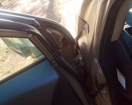 Бежевый Шевроле Каптива, объемом двигателя 2 л и пробегом 330 тыс. км за 3660 $, фото 17 на Automoto.ua