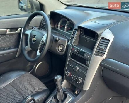 Бежевий Шевроле Каптіва, об'ємом двигуна 2.4 л та пробігом 155 тис. км за 6550 $, фото 15 на Automoto.ua