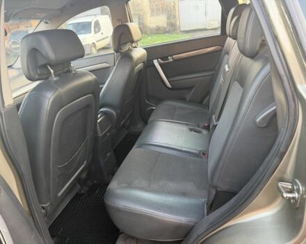 Бежевый Шевроле Каптива, объемом двигателя 2 л и пробегом 252 тыс. км за 4000 $, фото 7 на Automoto.ua