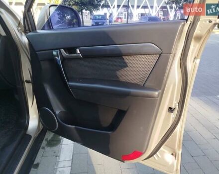 Бежевый Шевроле Каптива, объемом двигателя 2.4 л и пробегом 204 тыс. км за 6900 $, фото 9 на Automoto.ua