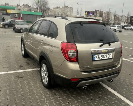 Бежевий Шевроле Каптіва, об'ємом двигуна 3.2 л та пробігом 197 тис. км за 7200 $, фото 4 на Automoto.ua