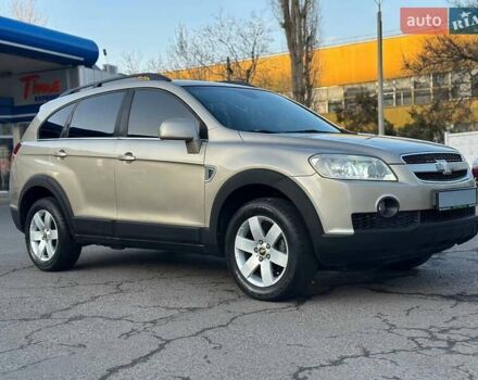 Бежевий Шевроле Каптіва, об'ємом двигуна 2.4 л та пробігом 155 тис. км за 6550 $, фото 3 на Automoto.ua