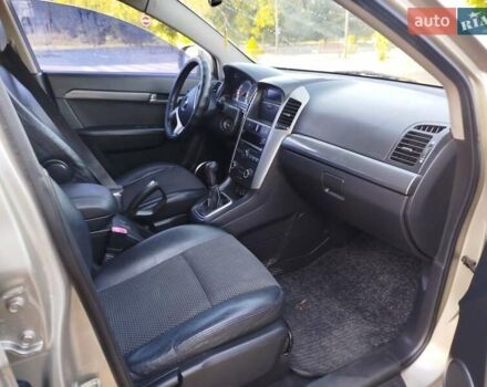 Бежевый Шевроле Каптива, объемом двигателя 2.4 л и пробегом 204 тыс. км за 6900 $, фото 5 на Automoto.ua