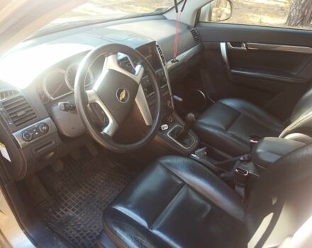 Бежевый Шевроле Каптива, объемом двигателя 2 л и пробегом 330 тыс. км за 3660 $, фото 5 на Automoto.ua