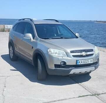 Бежевый Шевроле Каптива, объемом двигателя 2.4 л и пробегом 251 тыс. км за 7600 $, фото 3 на Automoto.ua