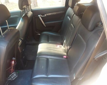 Бежевый Шевроле Каптива, объемом двигателя 2 л и пробегом 330 тыс. км за 3660 $, фото 8 на Automoto.ua