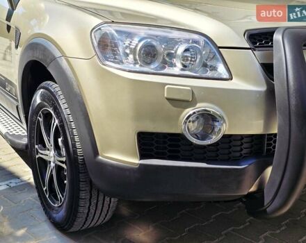 Шевроле Каптіва 2010 у Хмельницькому на Automoto.ua Бежевий Шевроле Каптіва, об'ємом двигуна 2.4 л та пробігом 166 тис. км за 9499 $, фото 18 на Automoto.ua
