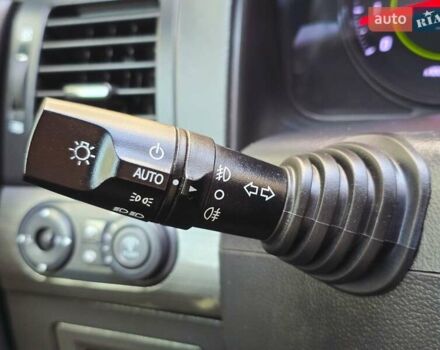 Шевроле Каптіва 2010 у Хмельницькому на Automoto.ua Бежевий Шевроле Каптіва, об'ємом двигуна 2.4 л та пробігом 166 тис. км за 9499 $, фото 36 на Automoto.ua