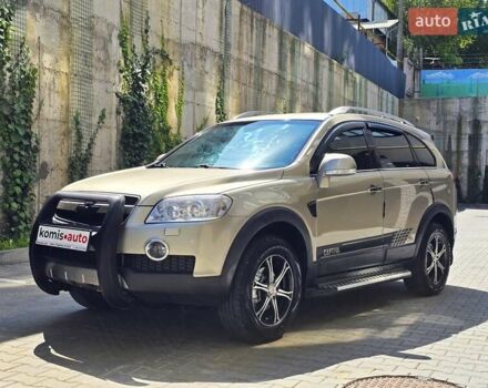Шевроле Каптіва 2010 у Хмельницькому на Automoto.ua Бежевий Шевроле Каптіва, об'ємом двигуна 2.4 л та пробігом 166 тис. км за 9499 $, фото 3 на Automoto.ua