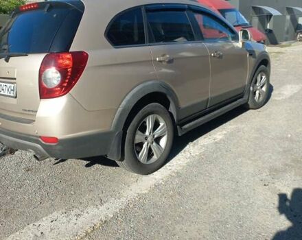 Бежевый Шевроле Каптива, объемом двигателя 2.23 л и пробегом 240 тыс. км за 10200 $, фото 1 на Automoto.ua