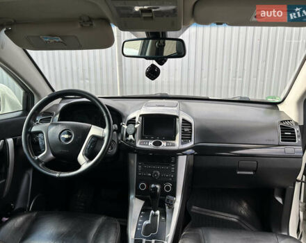 Бежевый Шевроле Каптива, объемом двигателя 2.2 л и пробегом 286 тыс. км за 10500 $, фото 10 на Automoto.ua