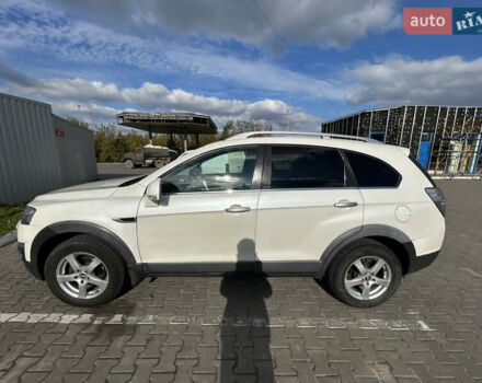 Бежевый Шевроле Каптива, объемом двигателя 2.2 л и пробегом 286 тыс. км за 10500 $, фото 2 на Automoto.ua