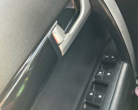 Бежевый Шевроле Каптива, объемом двигателя 2.2 л и пробегом 286 тыс. км за 10500 $, фото 13 на Automoto.ua