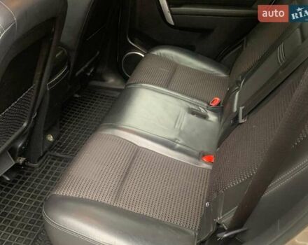 Бежевий Шевроле Каптіва, об'ємом двигуна 2.38 л та пробігом 184 тис. км за 10000 $, фото 7 на Automoto.ua