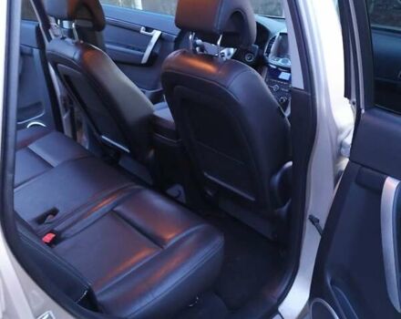 Бежевый Шевроле Каптива, объемом двигателя 3 л и пробегом 77 тыс. км за 12999 $, фото 6 на Automoto.ua