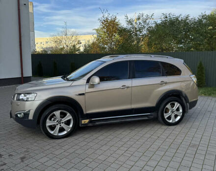 Бежевый Шевроле Каптива, объемом двигателя 3 л и пробегом 178 тыс. км за 12900 $, фото 4 на Automoto.ua