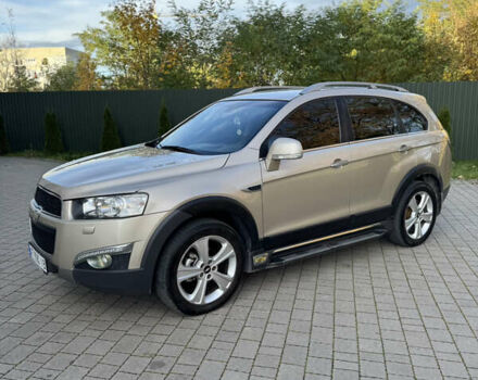 Бежевый Шевроле Каптива, объемом двигателя 3 л и пробегом 178 тыс. км за 12900 $, фото 5 на Automoto.ua