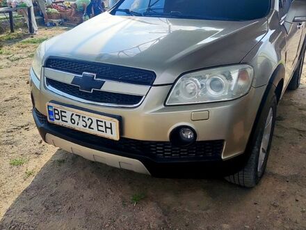 Бежевый Шевроле Каптива, объемом двигателя 3.2 л и пробегом 250 тыс. км за 7100 $, фото 1 на Automoto.ua