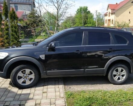 Черный Шевроле Каптива, объемом двигателя 2.4 л и пробегом 220 тыс. км за 6700 $, фото 3 на Automoto.ua