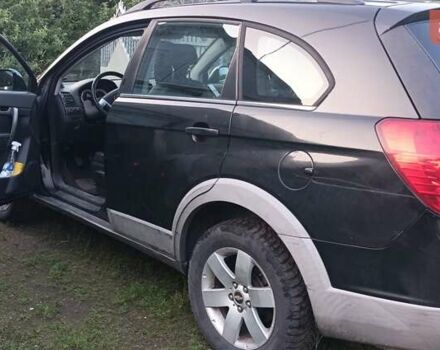 Черный Шевроле Каптива, объемом двигателя 2.4 л и пробегом 206 тыс. км за 3499 $, фото 3 на Automoto.ua