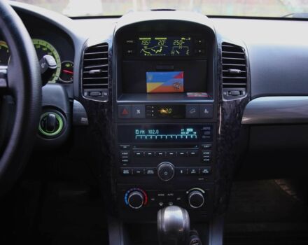 Черный Шевроле Каптива, объемом двигателя 2 л и пробегом 215 тыс. км за 8400 $, фото 11 на Automoto.ua