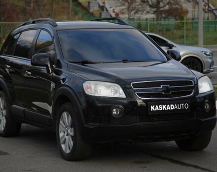 Черный Шевроле Каптива, объемом двигателя 2 л и пробегом 215 тыс. км за 8400 $, фото 2 на Automoto.ua