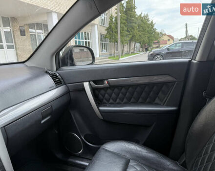 Черный Шевроле Каптива, объемом двигателя 2.41 л и пробегом 243 тыс. км за 8000 $, фото 19 на Automoto.ua