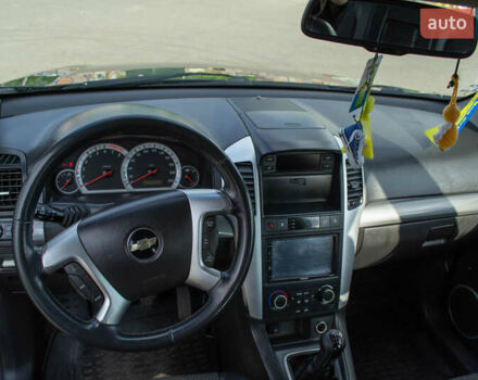 Черный Шевроле Каптива, объемом двигателя 2.41 л и пробегом 240 тыс. км за 7200 $, фото 2 на Automoto.ua